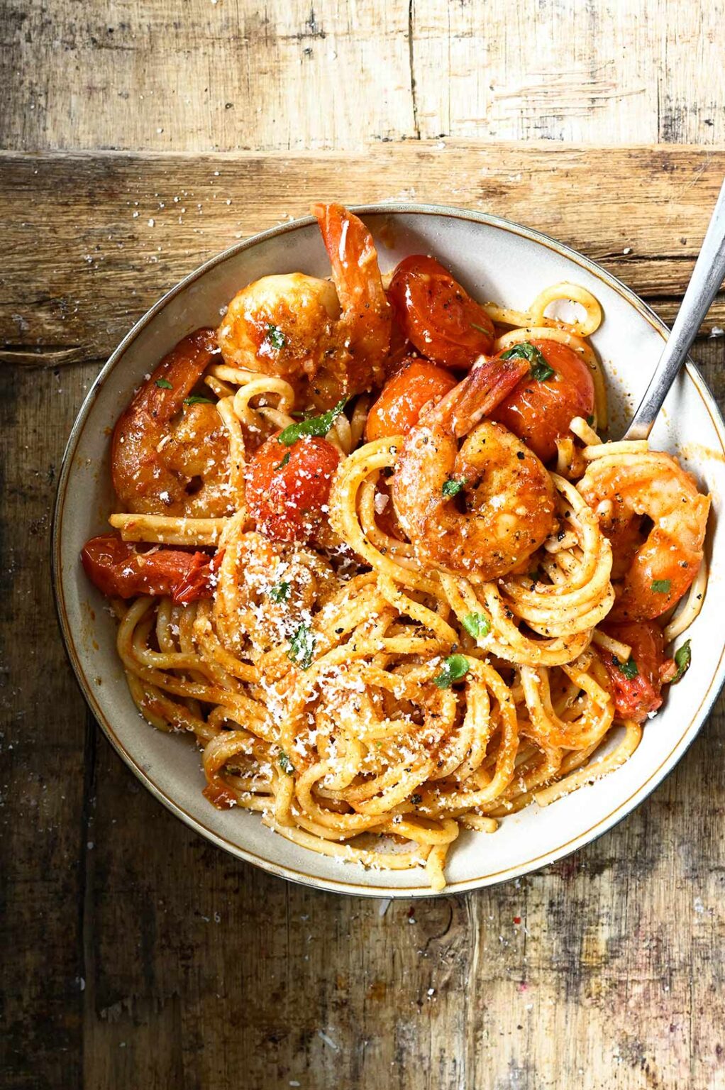 Spicy Tomato Shrimp Spaghetti - Serving Dumplings