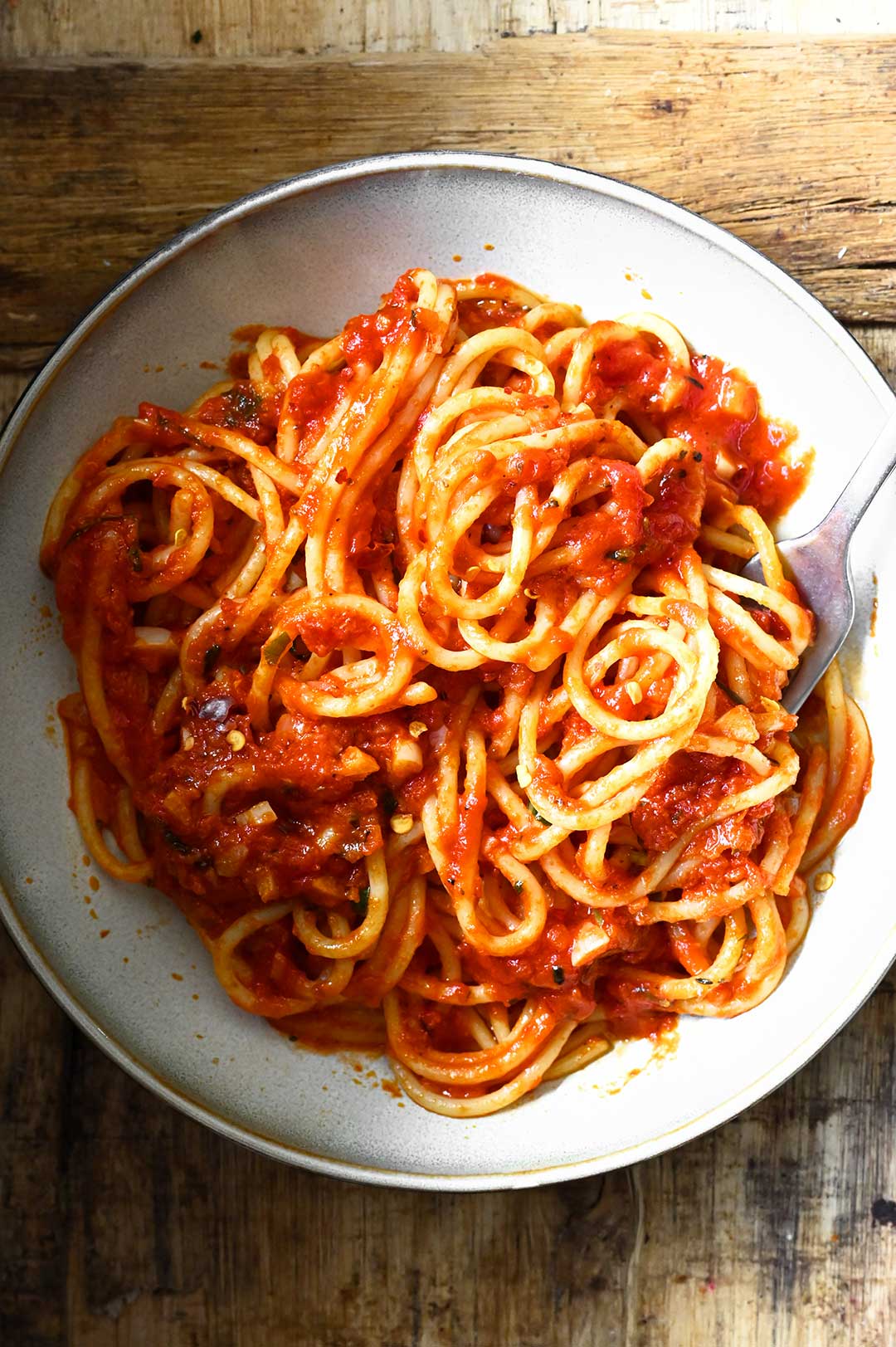 Garlic Butter Tomato Spaghetti - Serving Dumplings